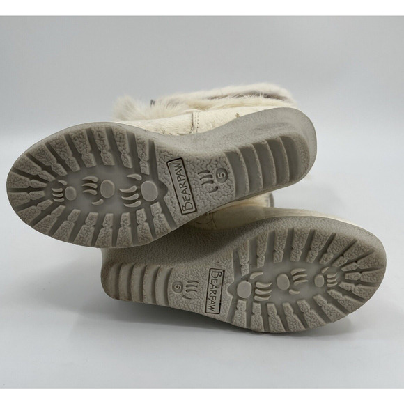 Bearpaw Wedge Goat Fur Winter Boots Womens 5 White Feathers - Picture 8 of 9